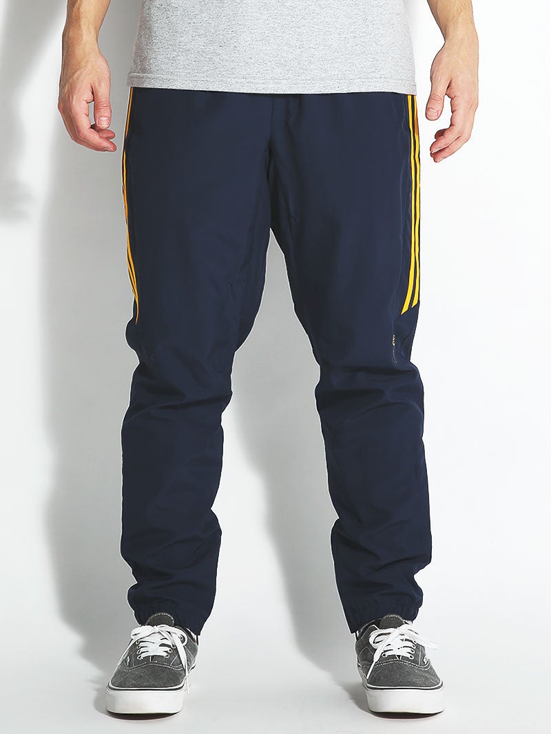 nike cuffed joggers