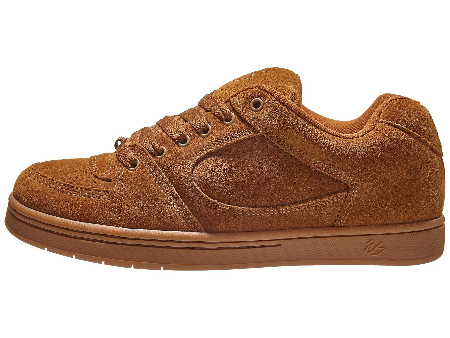 tan skate shoes