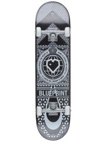 Blueprint Home Heart Black/White Complete 8.0 x 31.56