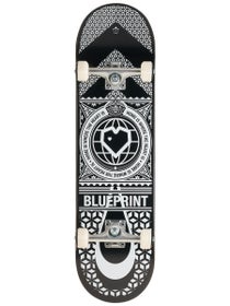 Blueprint Home Heart Black/White Complete 8.5 x 32