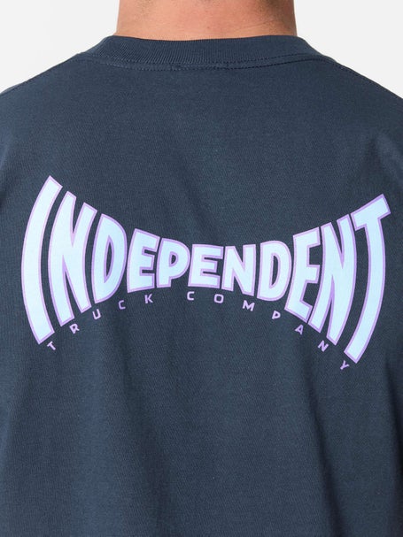 Independent Spanning Chest T-Shirt\Navy