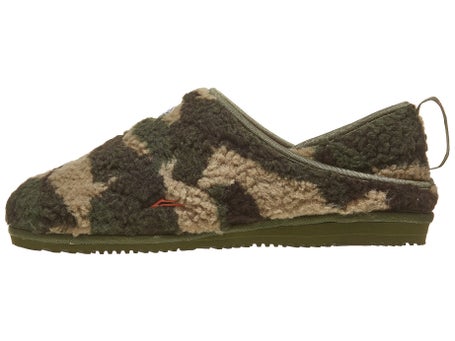 Lakai x Poler Owen Slippers\Furry Camo