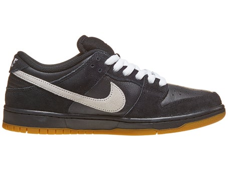 Nike SB Dunk Low Pro Shoes\Black/White-Black-Gum